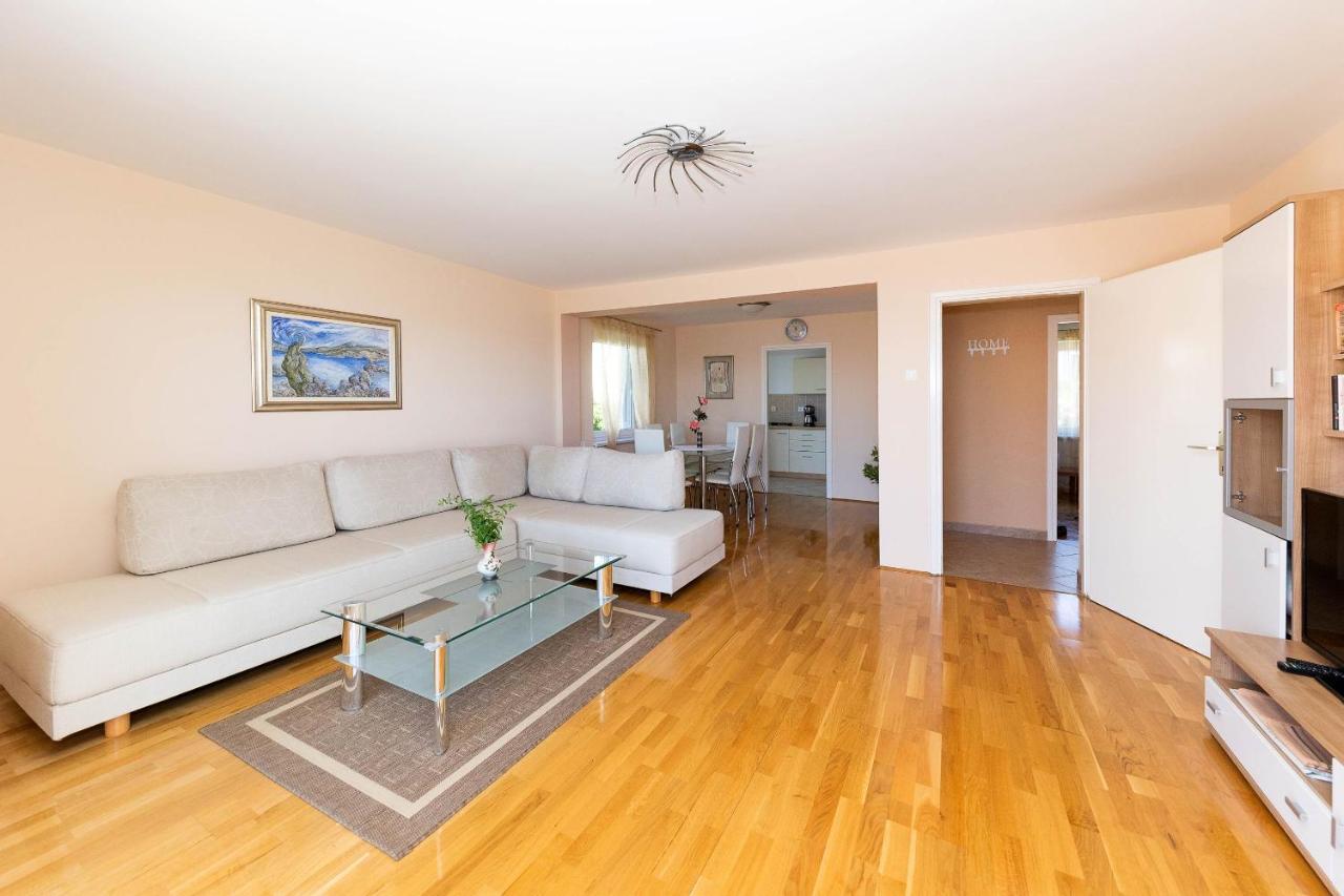Apartments Nada سيلتسي المظهر الخارجي الصورة
